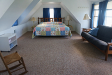 2nd flr Bedroom with king and futon