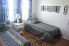 chesapeake bay rental twin beds